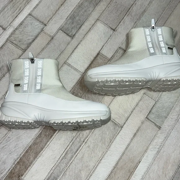 Ugg woman’s booties - Picture 2 of 10